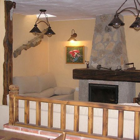 Hostal Rural Las Cuatro Calles San Martín del Pimpollar المظهر الخارجي الصورة